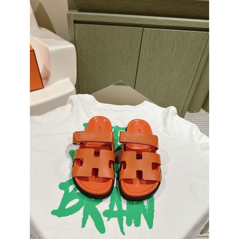 H**mes slippers